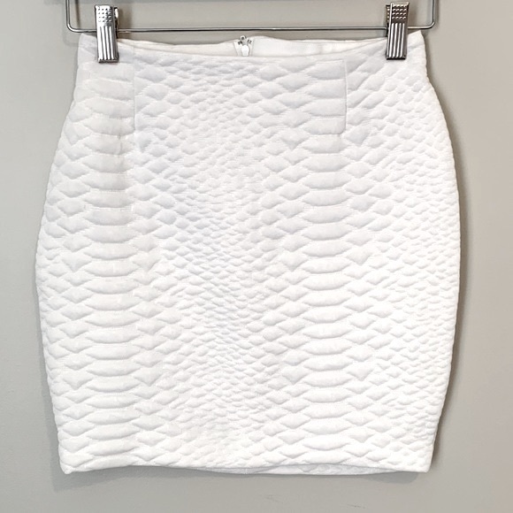 H&M size XS Quilted Mini Skirt & Crop Top - Picture 9 of 13